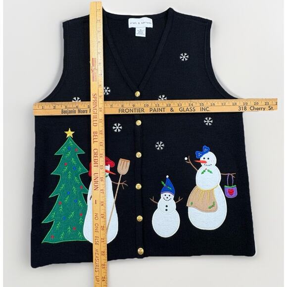 Croft & Barrow Black SNOWMAN PRINT CHRISTMAS VEST Cardigan SIZE Medium RN 73277 - Picture 3 of 6